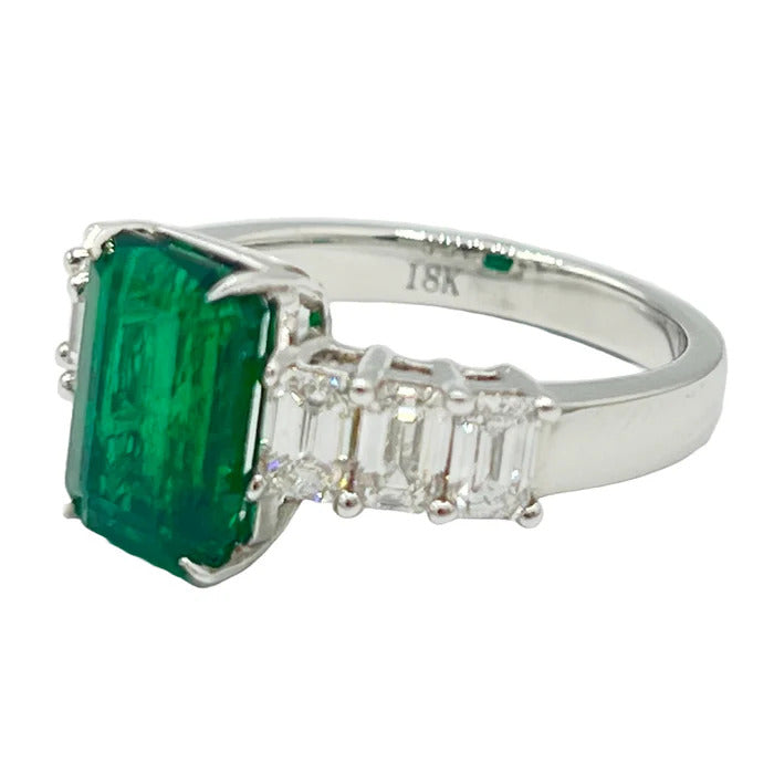 RING 18KT / DIAMOND / EMERALD